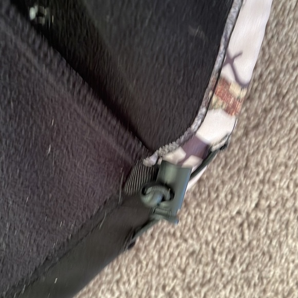 Sports Afield Pink Mossy Oak Camouflage Soft Shell Zipp-Up Jacket. - Picture 6 of 9